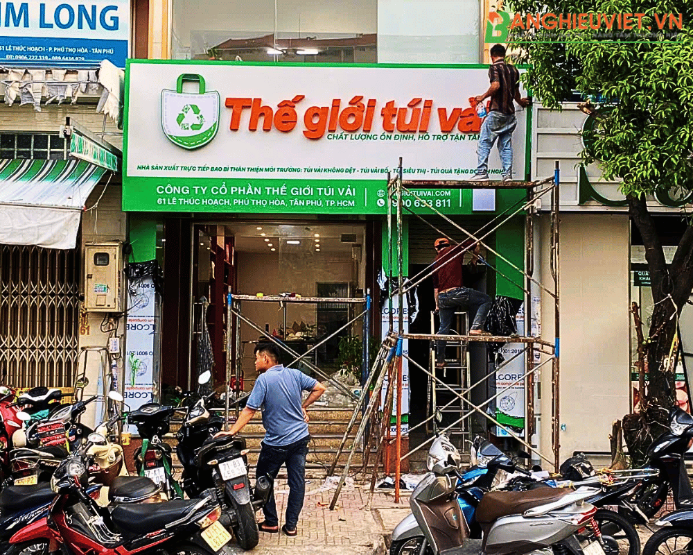 làm bảng hiệu alu (2)